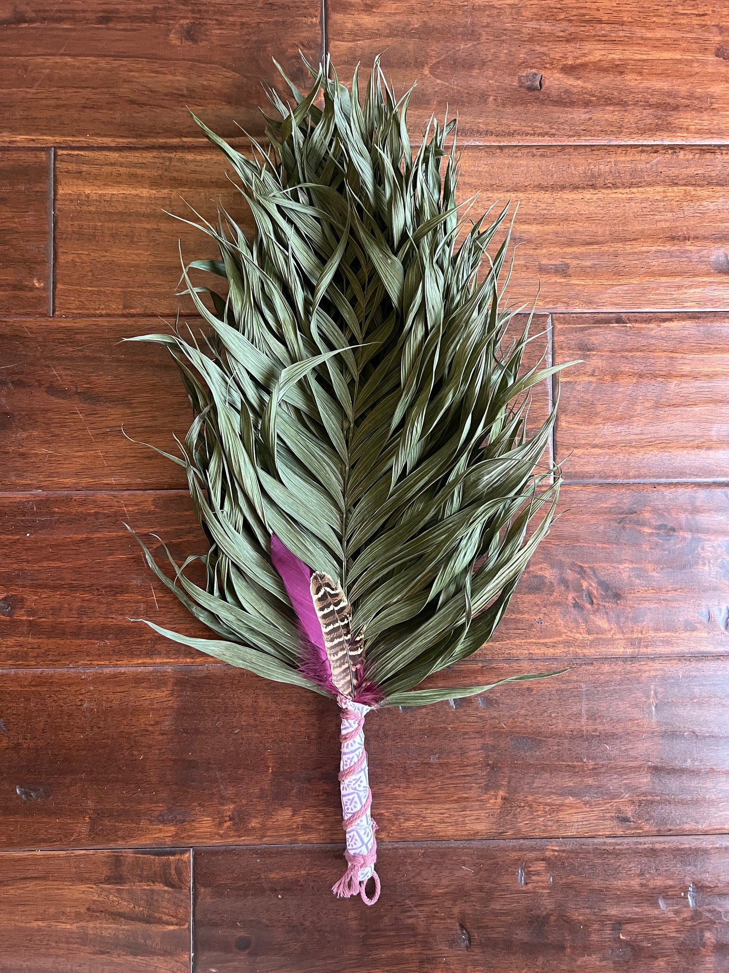 Commodore Palm Chakapa 25" Purple & White Fabric with Mauve Cord