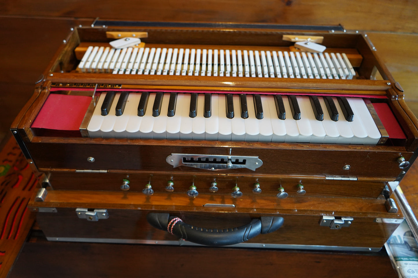 Monoj Kr Sardar Harmonium, Teak Wood, Folding, 3 Reeds, 9 Scale Changer, 37 Keys, 30% Off!!