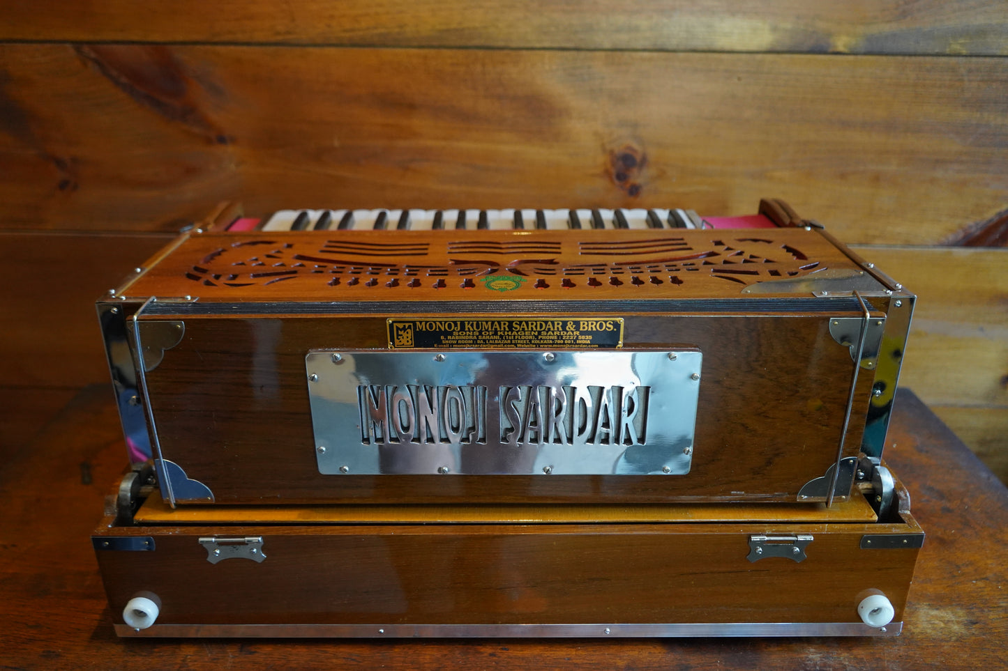 Monoj Kr Sardar Harmonium, Teak Wood, Folding, 3 Reeds, 9 Scale Changer, 37 Keys, 30% Off!!