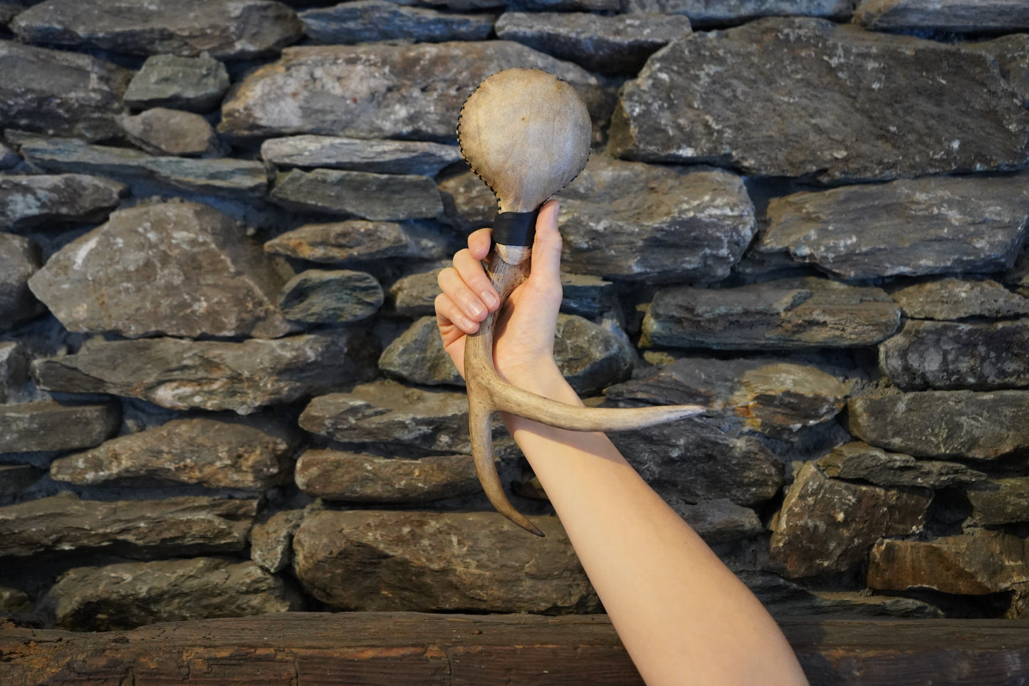 "The Pale Rider" 3-Point Antler Rattle 14"