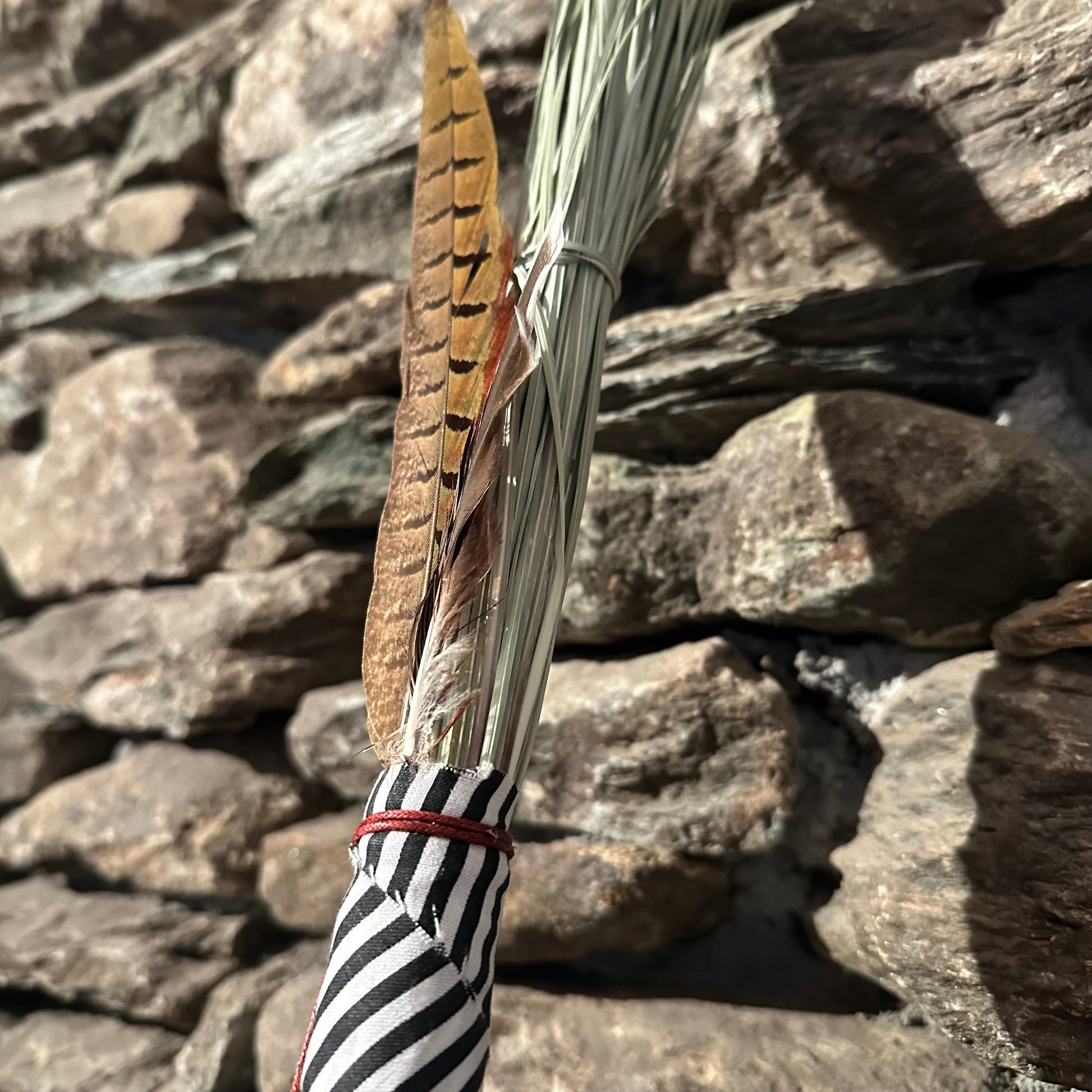 Beargrass Chakapa 22" Black & White Fabric with Maroon Cord