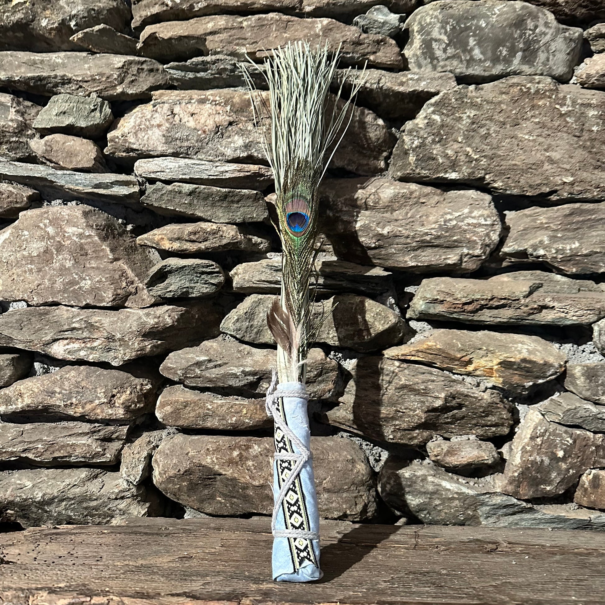 Beargrass Chakapa 22" Light Blue Fabric with Black Trim & Grey Cord