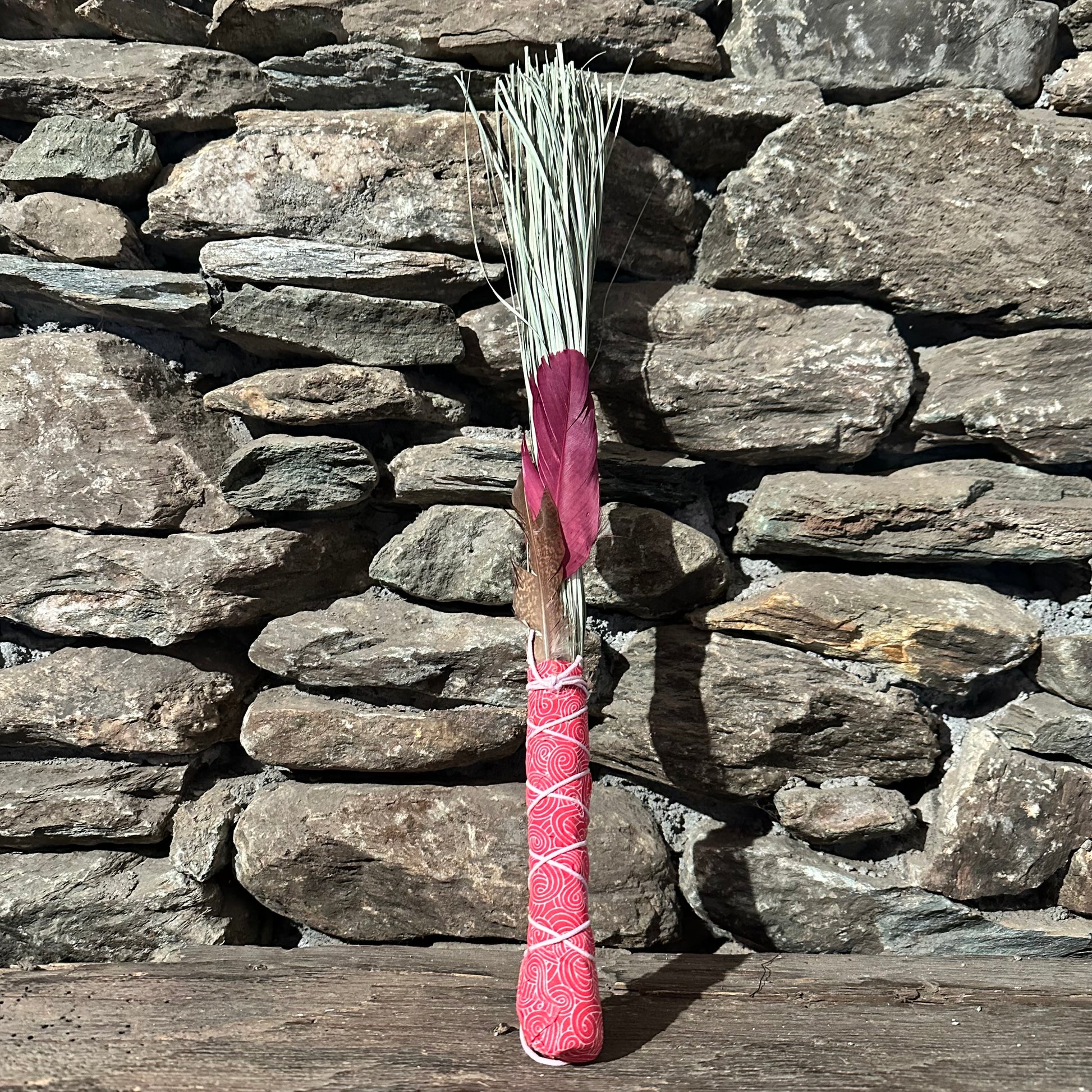 Beargrass Chakapa 22" Red Fabric with Pink Cord