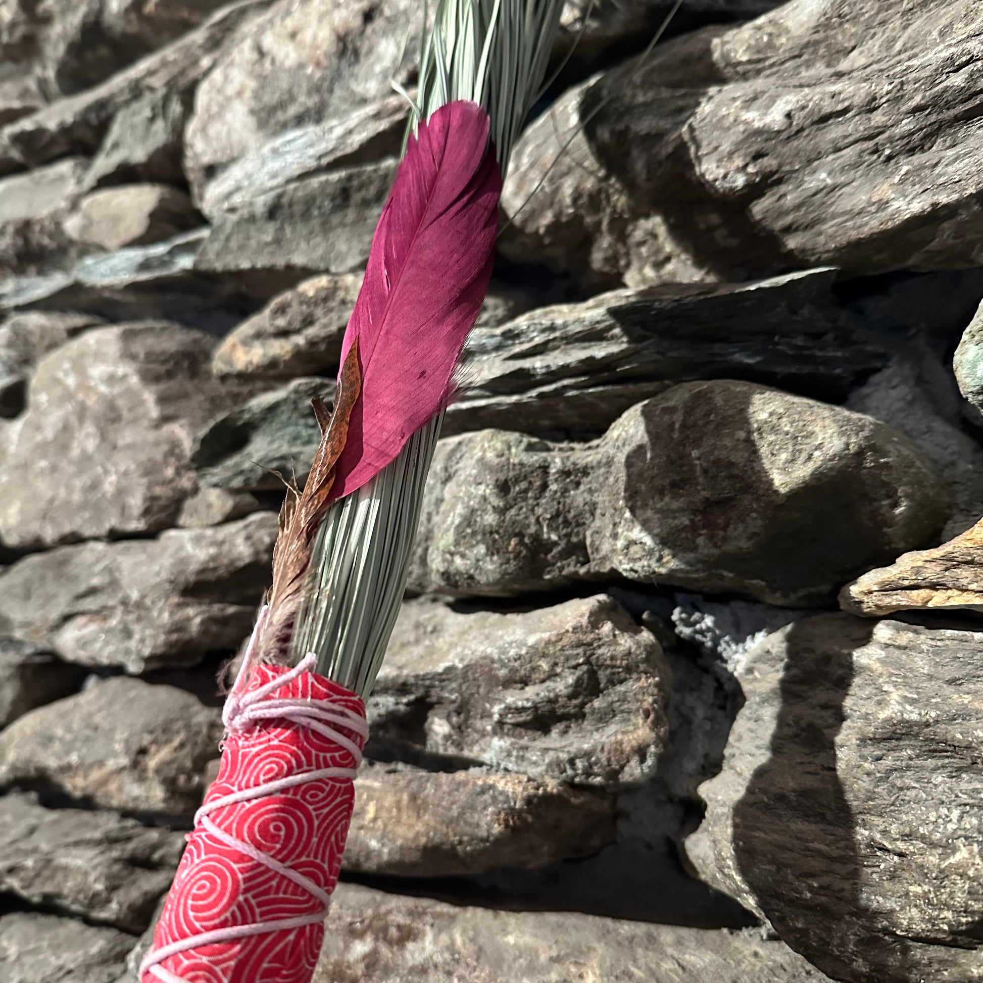 Beargrass Chakapa 22" Red Fabric with Pink Cord