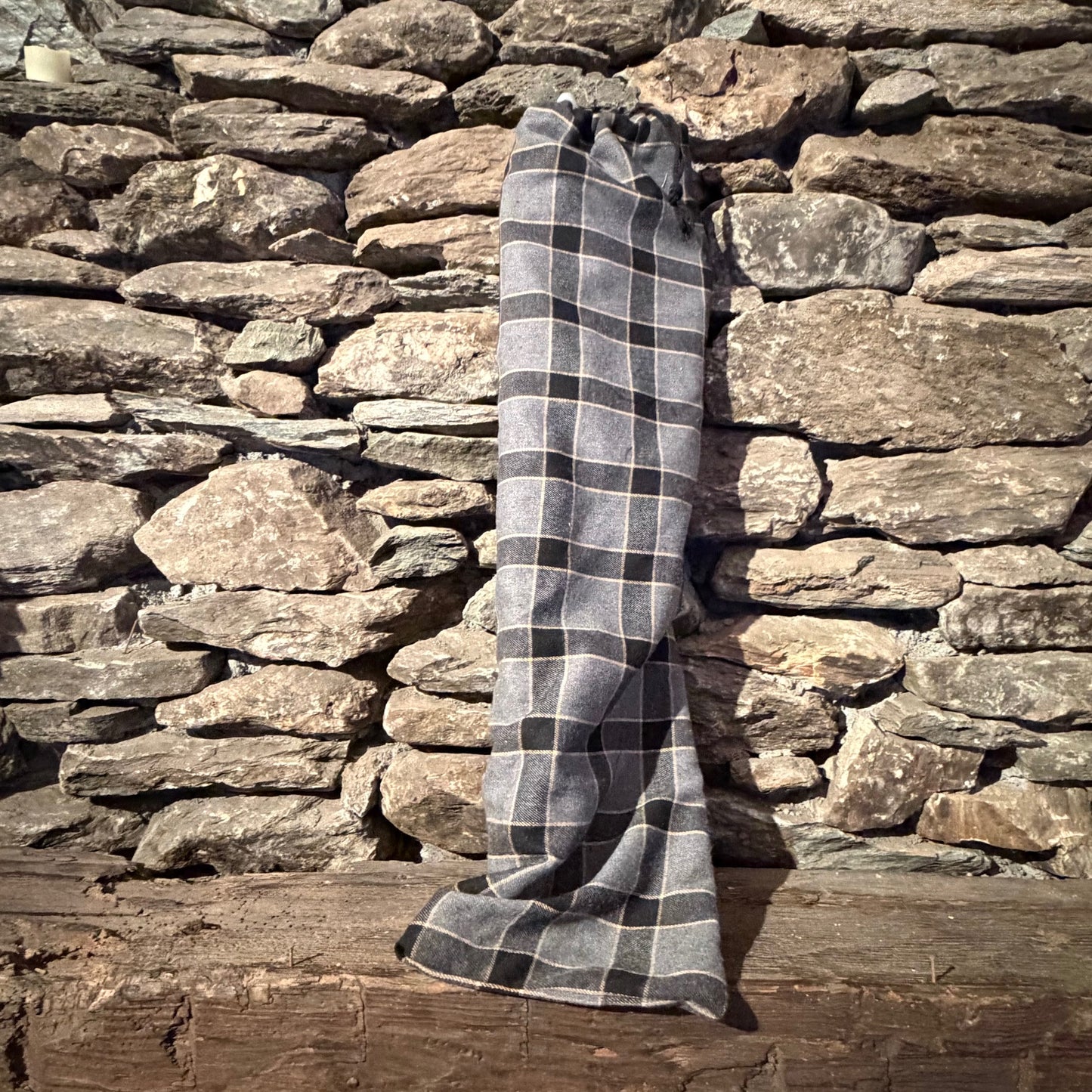 D-Ionian Modal Scale Carved Nordic Wolf Axe Flute 432Hz 20"