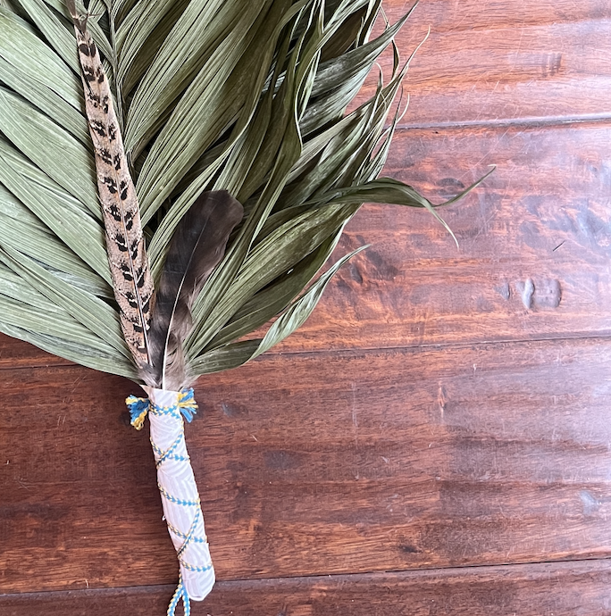 Commodore Palm Chakapa 25" Grey & White Fabric with Turquoise Trim
