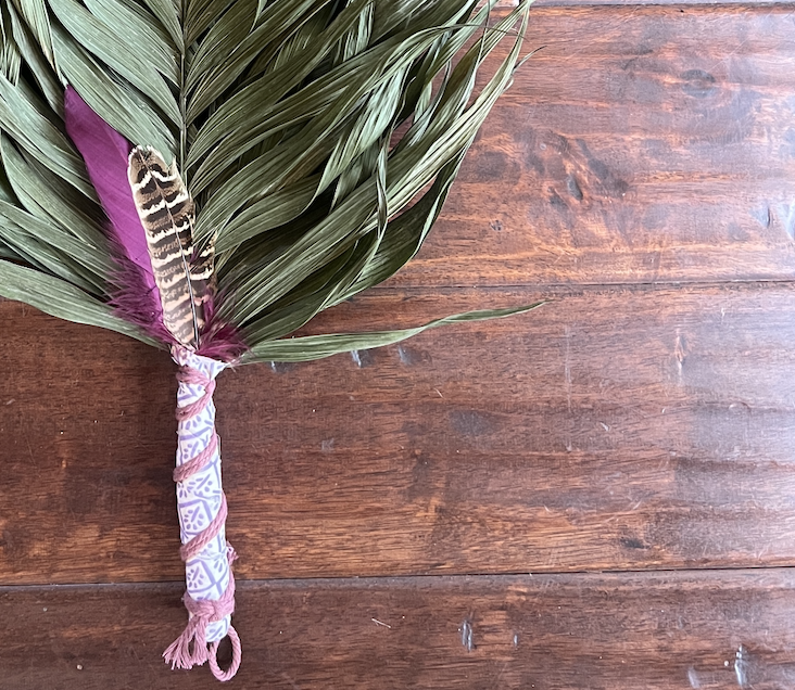 Commodore Palm Chakapa 25" Purple & White Fabric with Mauve Cord
