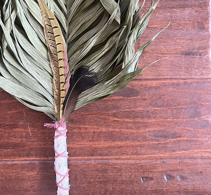 Commodore Palm Chakapa 25" Turquoise Fabric with Cream Trim & Mauve Cord
