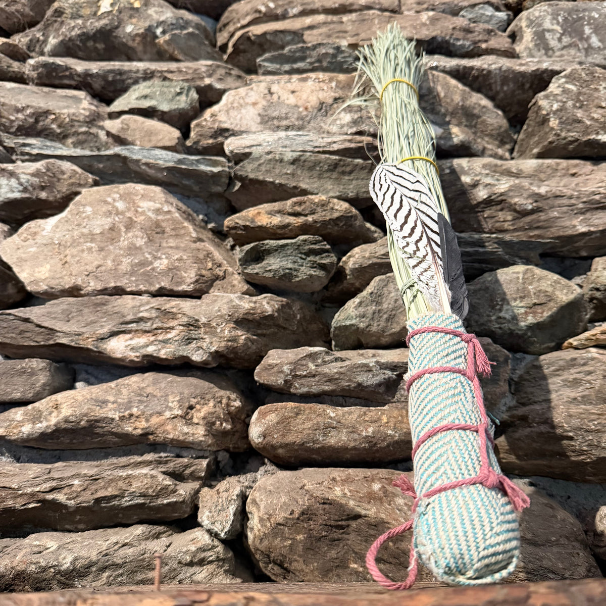 Bear Grass Chakapa 19" Turquoise & Grey with Mauve Cord