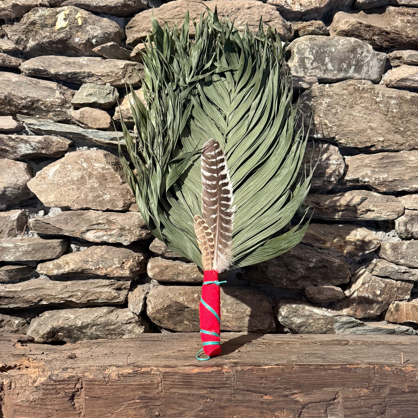 Commodire Palm Chakapa 25" Red with Turquoise Cord