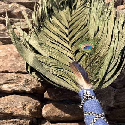 Commodire Palm Chakapa 25" Blue with Black & White Cord