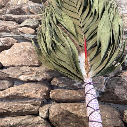 Commodore Palm Chakapa 25" Lavender & White with Purple Cord
