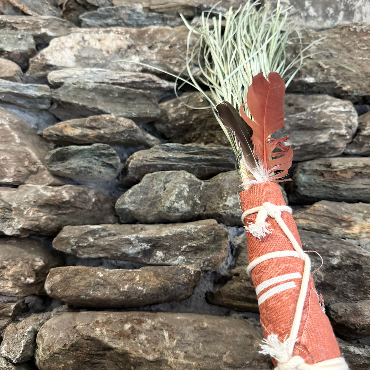 Bear Grass Chakapa 19" Orange with Cream Cord