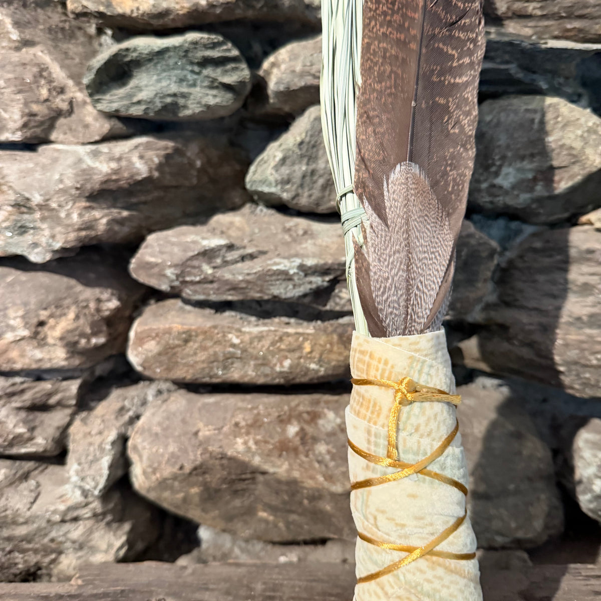 Bear Grass Chakapa 19" Cream with Yellow Cord