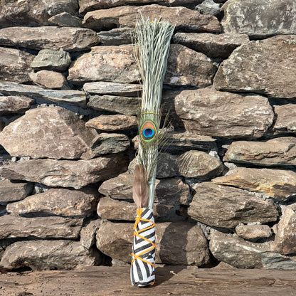 Bear Grass Chakapa 19" Black & White with Mustard Cord