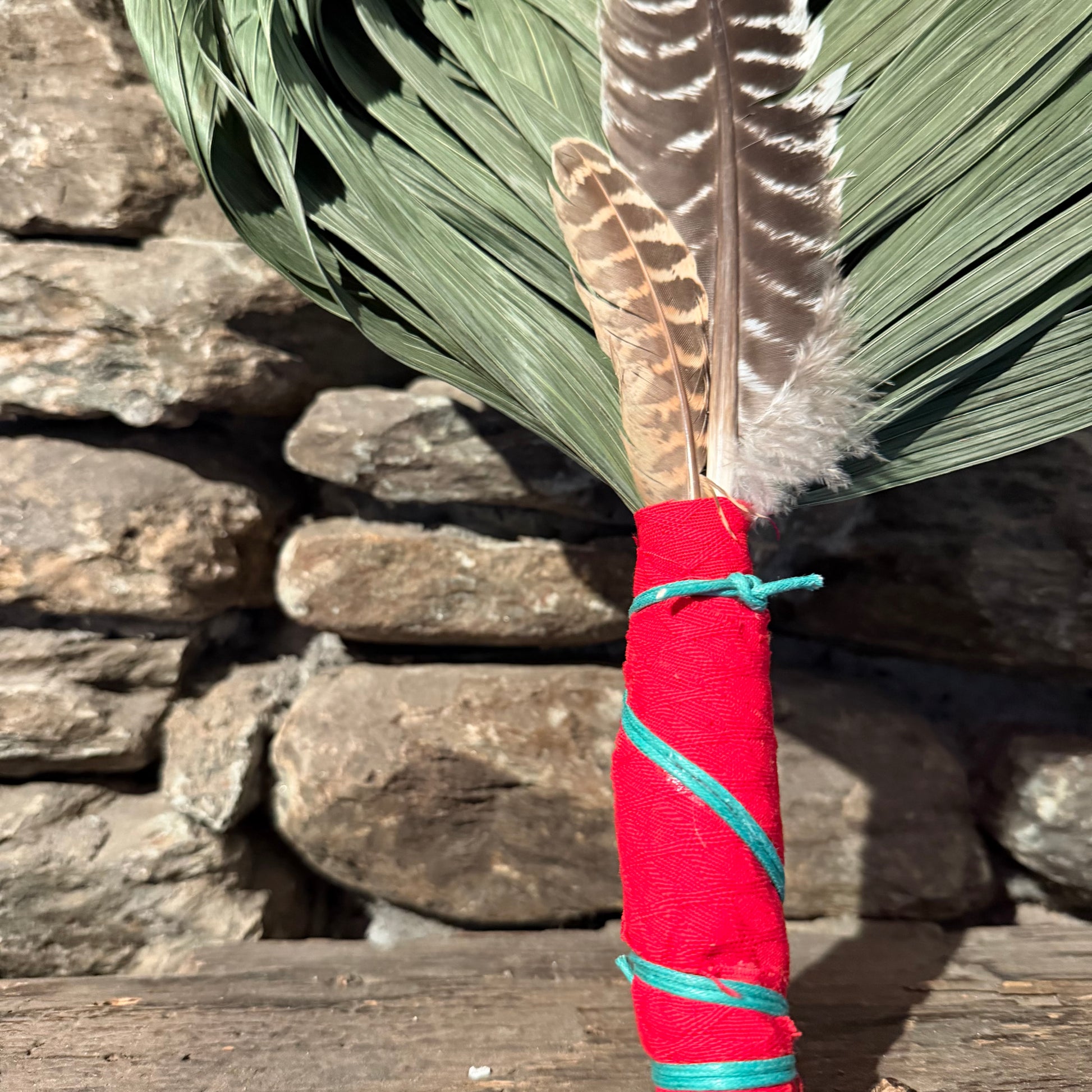 Commodire Palm Chakapa 25" Red with Turquoise Cord