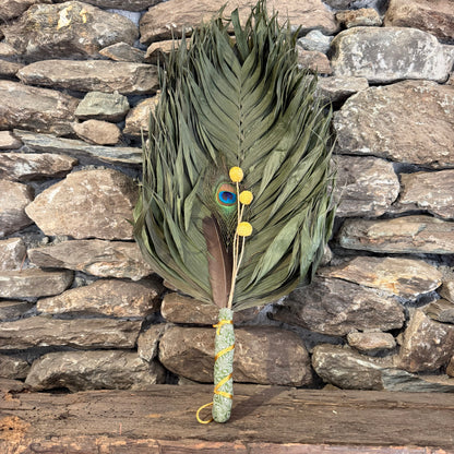 Commodore Palm Chakapa 25" With Peacock and Yellow Crasperdia