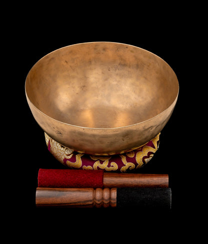 Antique Thadobati Singing Bowl  G 97Hz 8.25" A15874