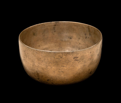 Antique Thadobati Singing Bowl F 170Hz 7 1/4" A16089