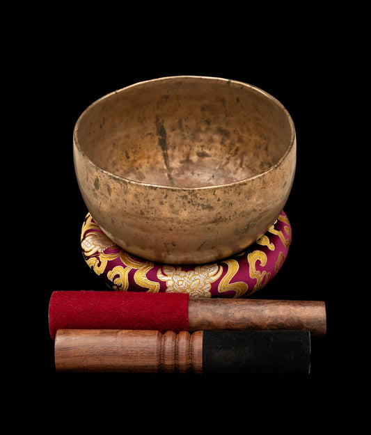 Antique Thadobati Singing Bowl A3 221Hz 6 3/4" A16158