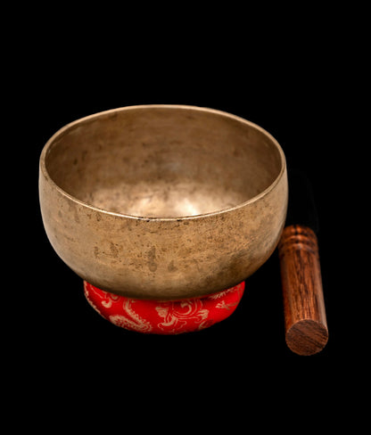 Antique Cup Thadobati Singing Bowl F4 356Hz 4.75" A16189