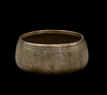 Antique Rare Mani Singing Bowl G5 779Hz 4 3/4" A16289