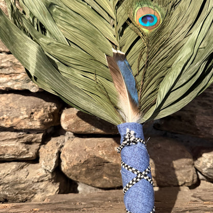 Commodire Palm Chakapa 25" Blue with Black & White Cord