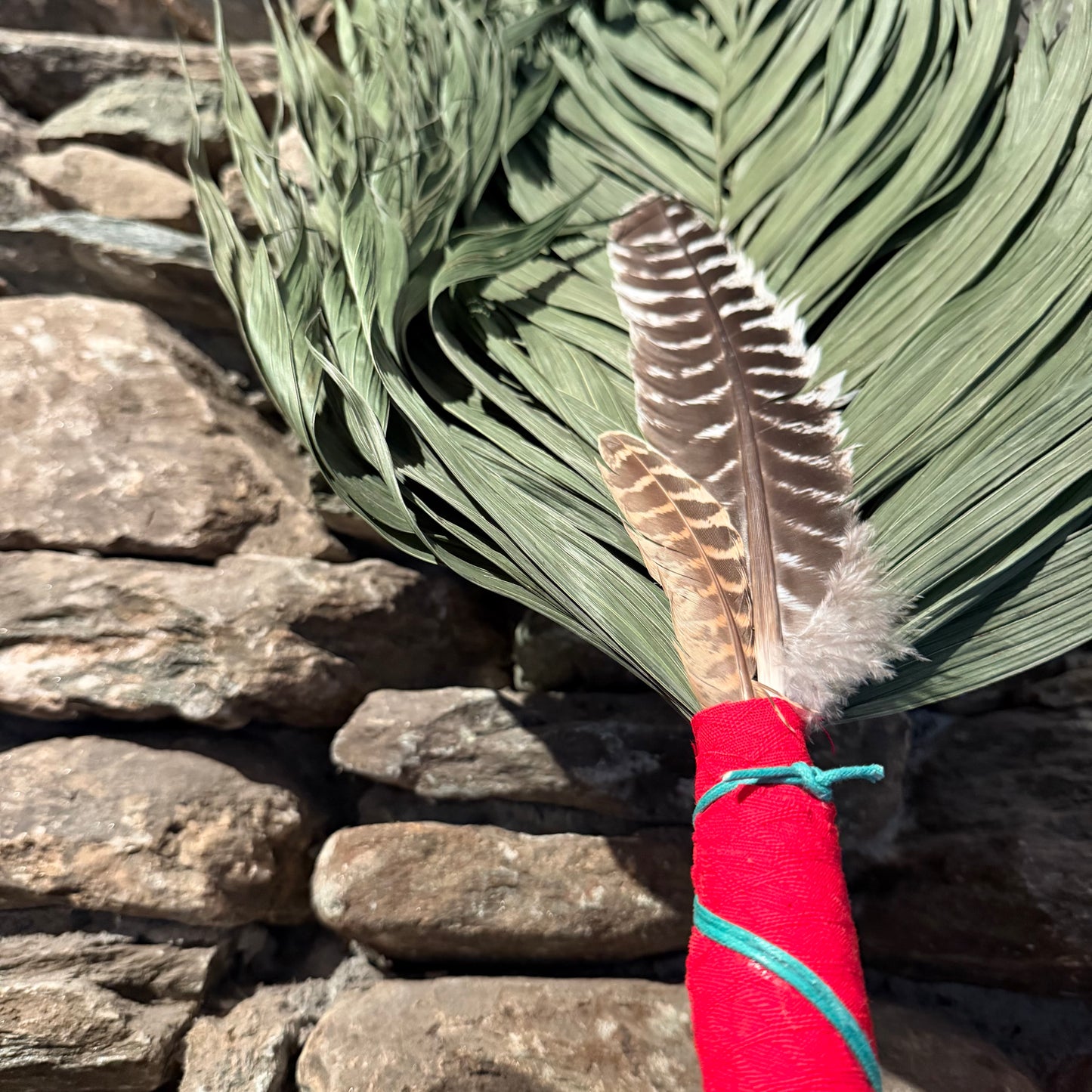 Commodire Palm Chakapa 25" Red with Turquoise Cord