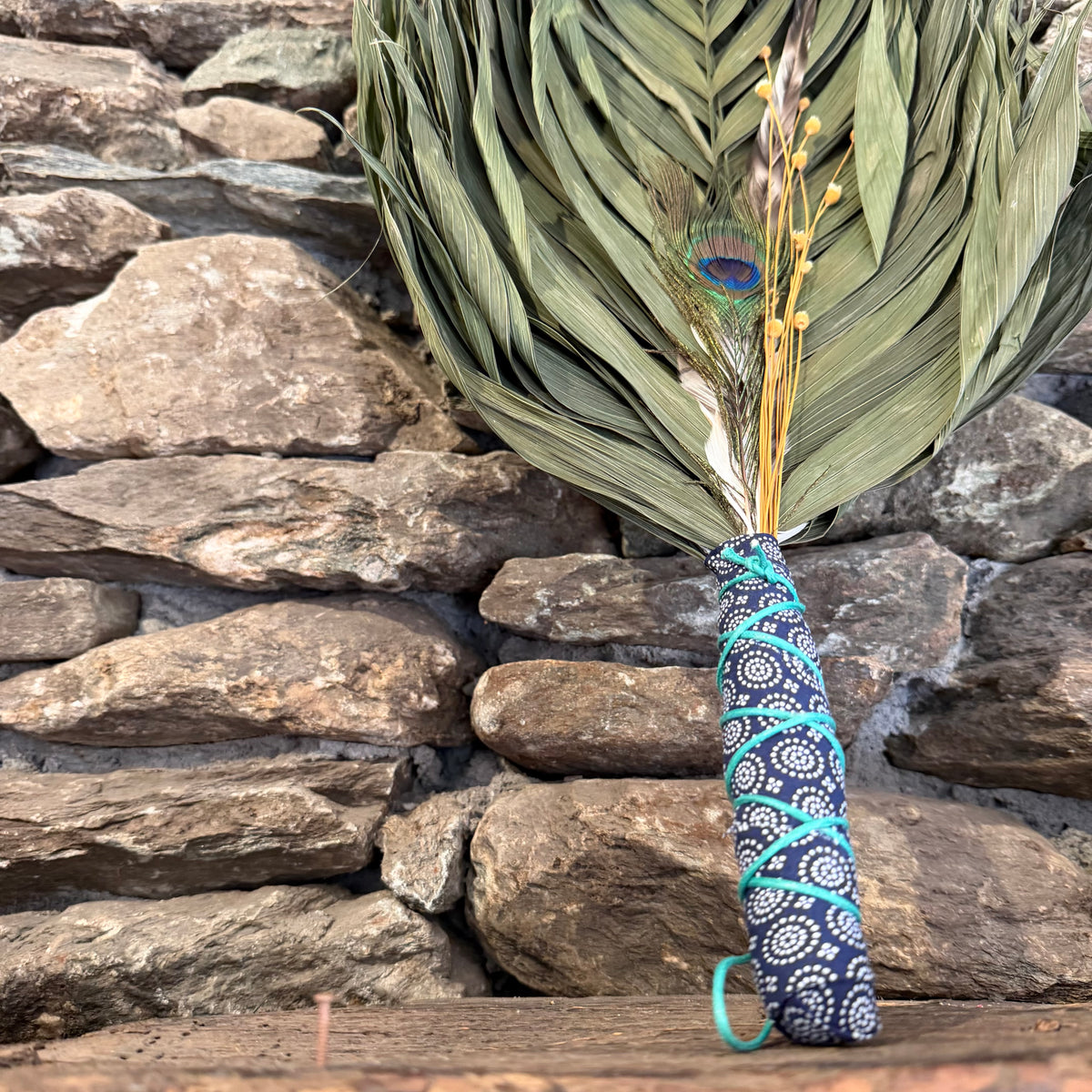 Commodore Palm Chakapa 25" With Peacock and Happy Flowers