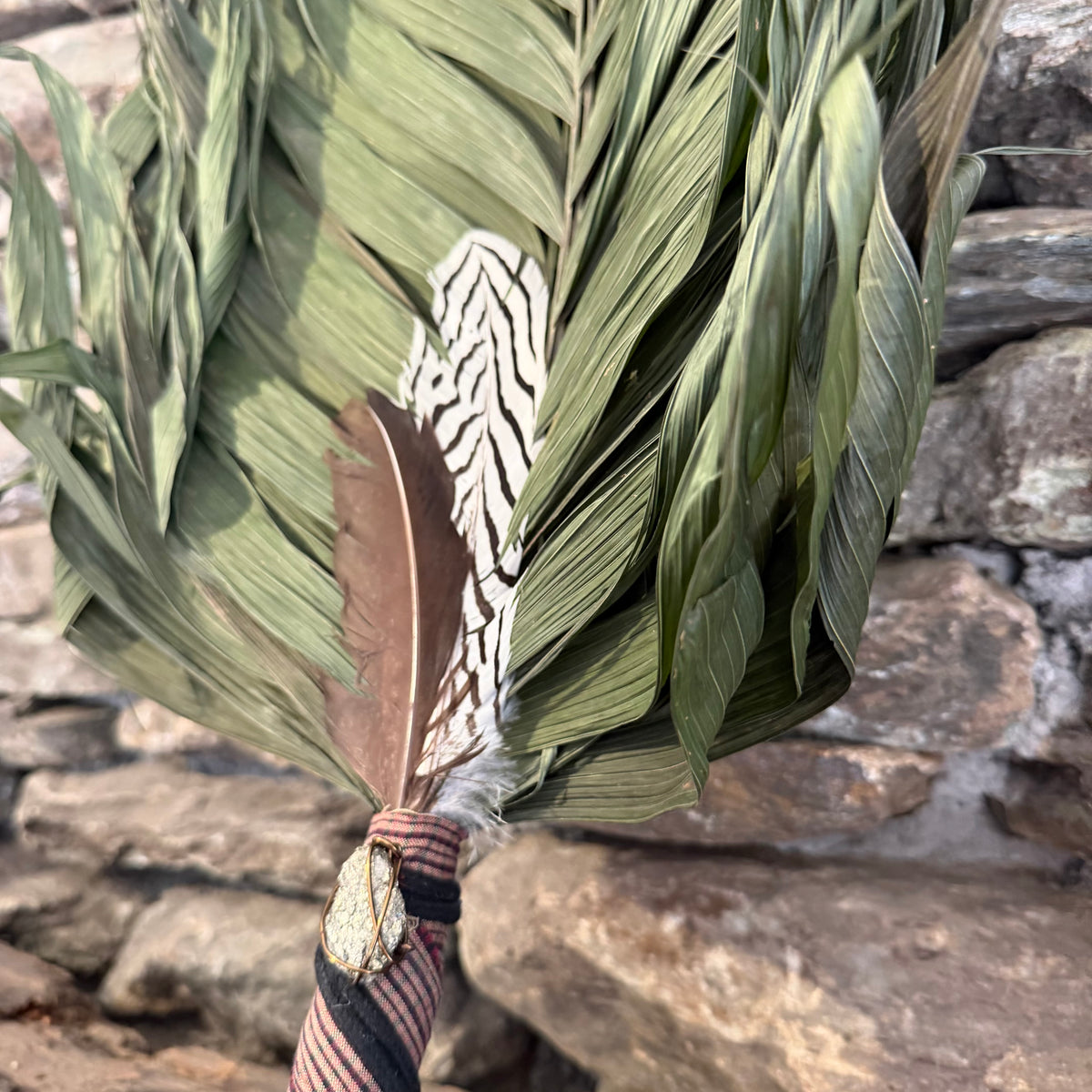 Commodore Palm Chakapa 25" With Rooster and Pyrite