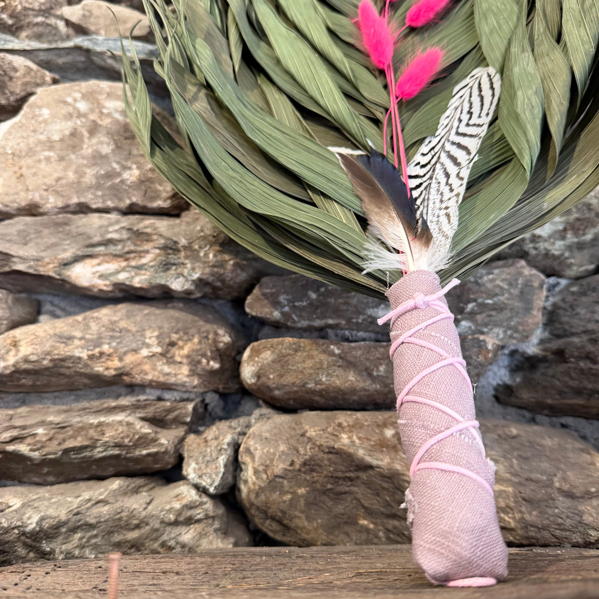 Commodore Palm Chakapa 25" With Duck and Pink Lagarus