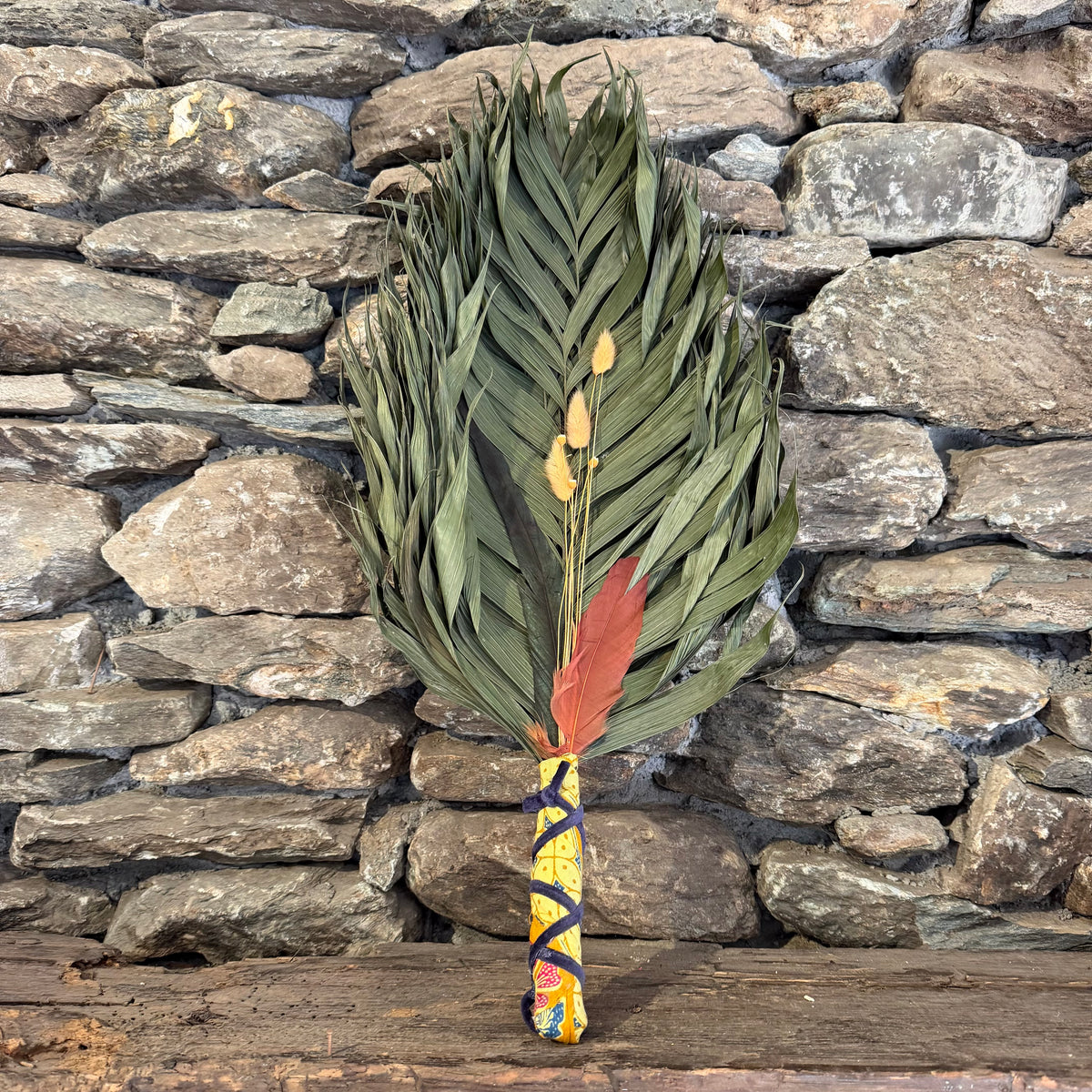 Commodore Palm Chakapa 25" With Rooster and Yellow Lagarus