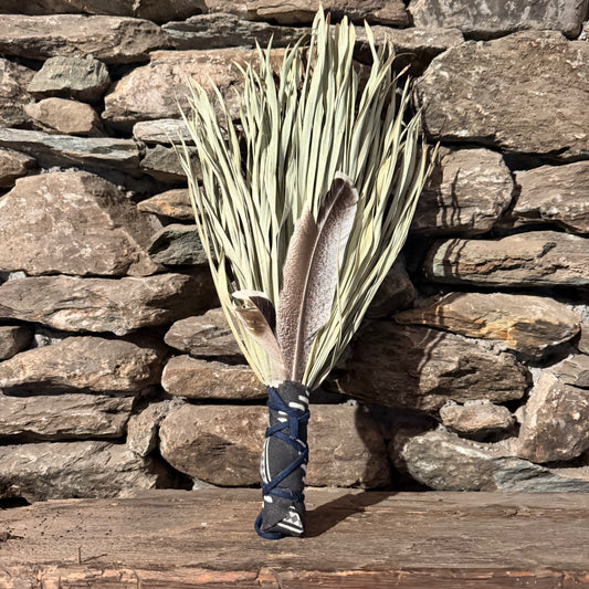 Fan Palm Chakapa 19" Black & White with Dark Denim Cord