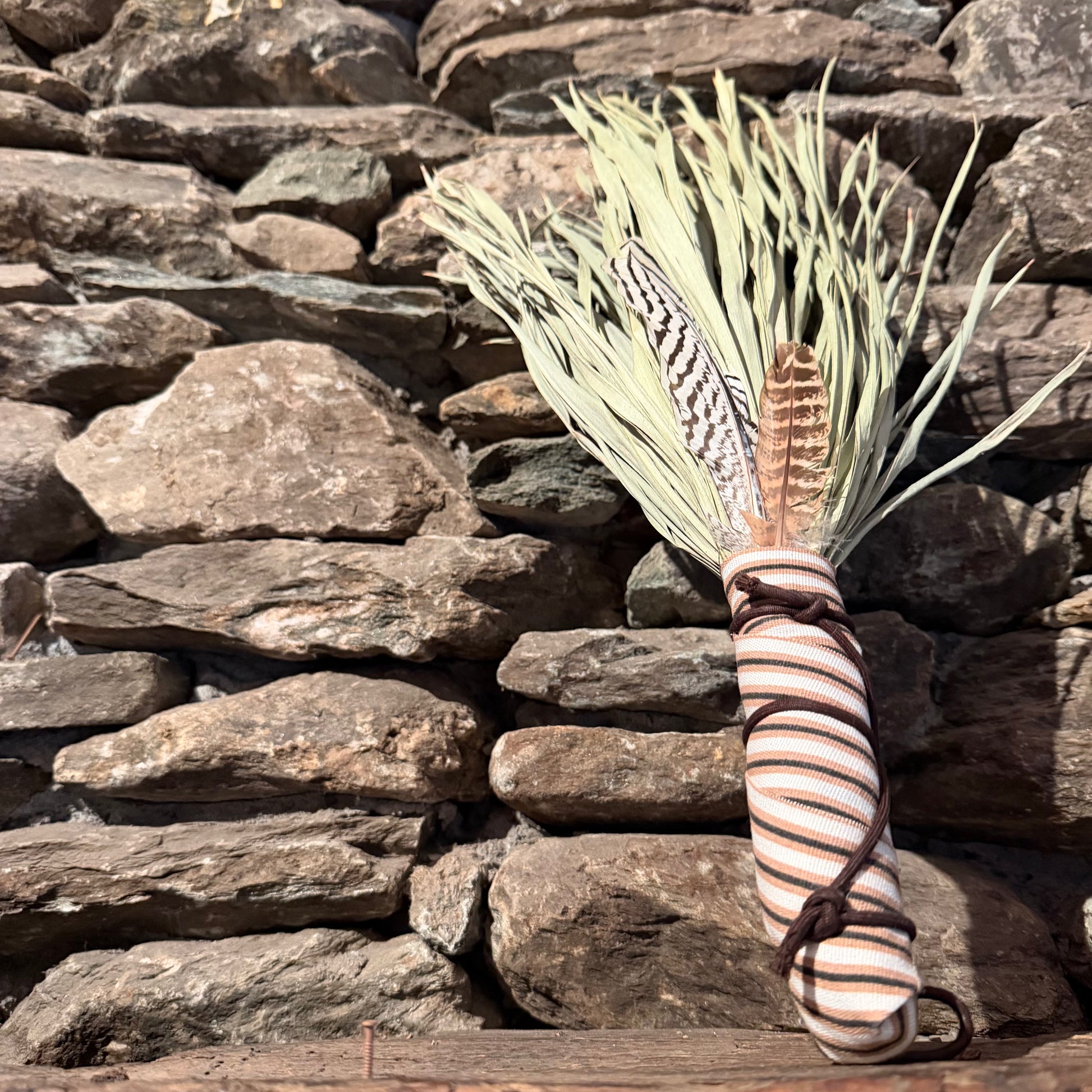 Fan Palm Chakapa 19" Striped with Dark Brown Cord