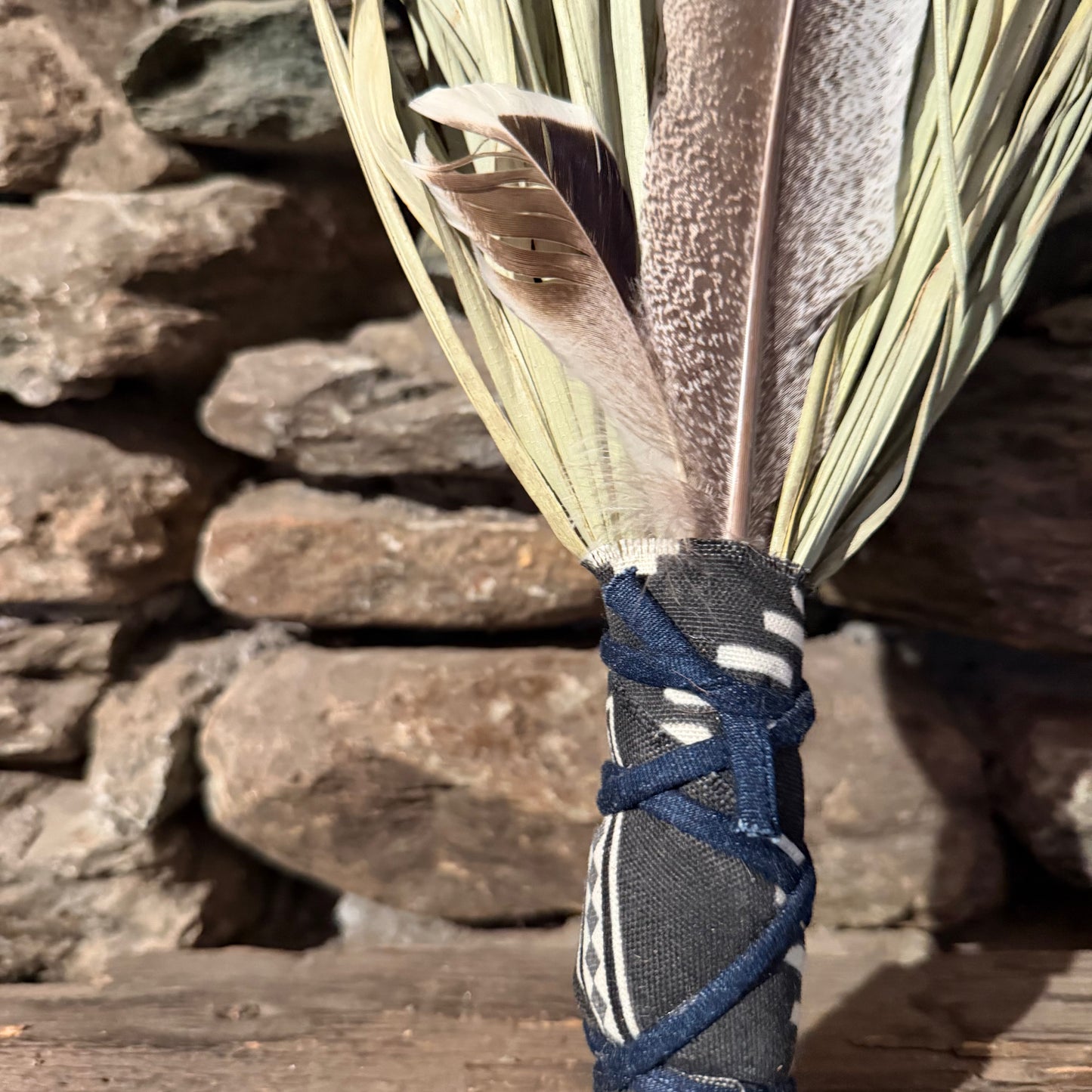 Fan Palm Chakapa 19" Black & White with Dark Denim Cord