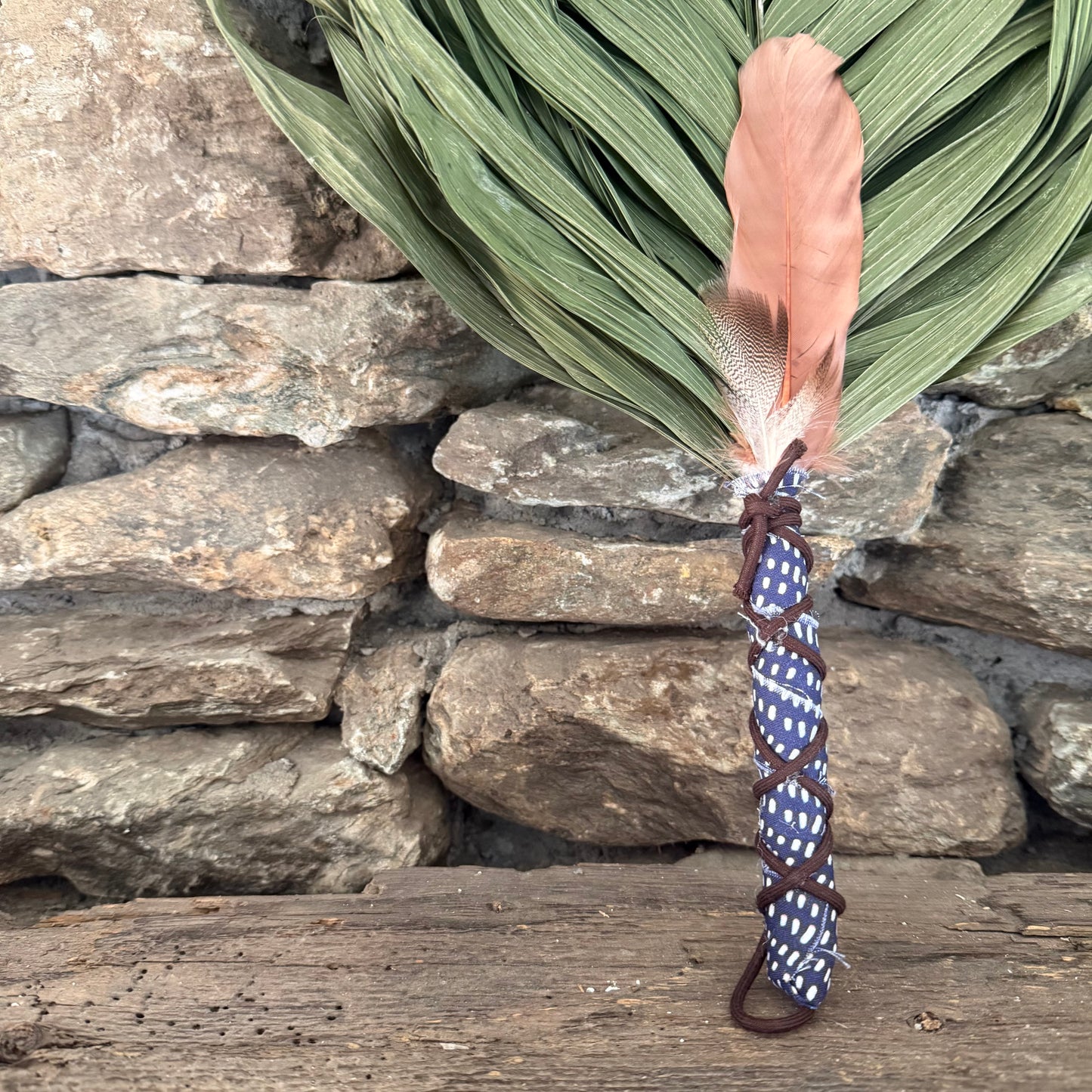 Commodore Palm Chakapa 25" Navy Blue & White Fabric with Dark Brown Cord