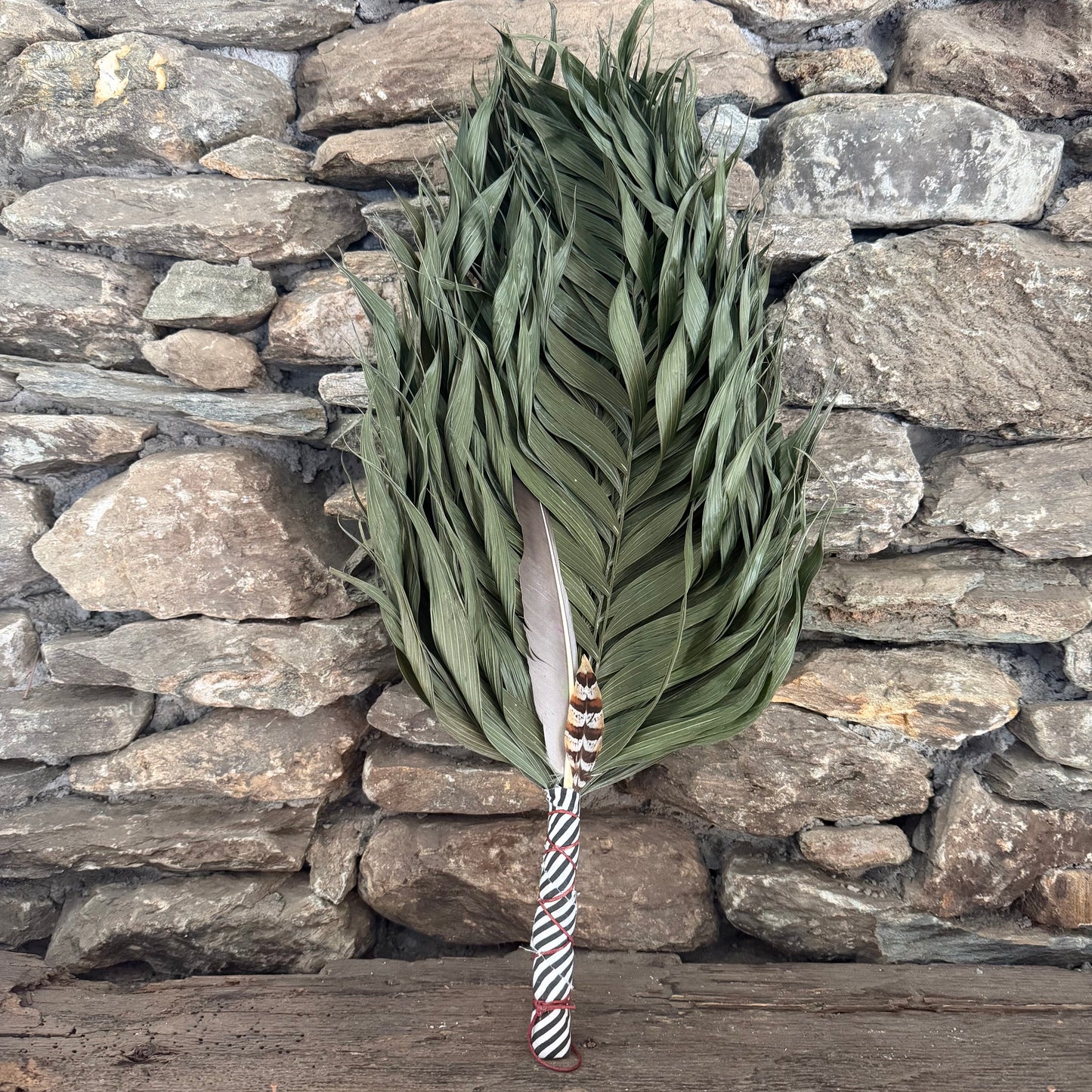 Commodore Palm Chakapa 25" Black & White Fabric with Maroon Cord