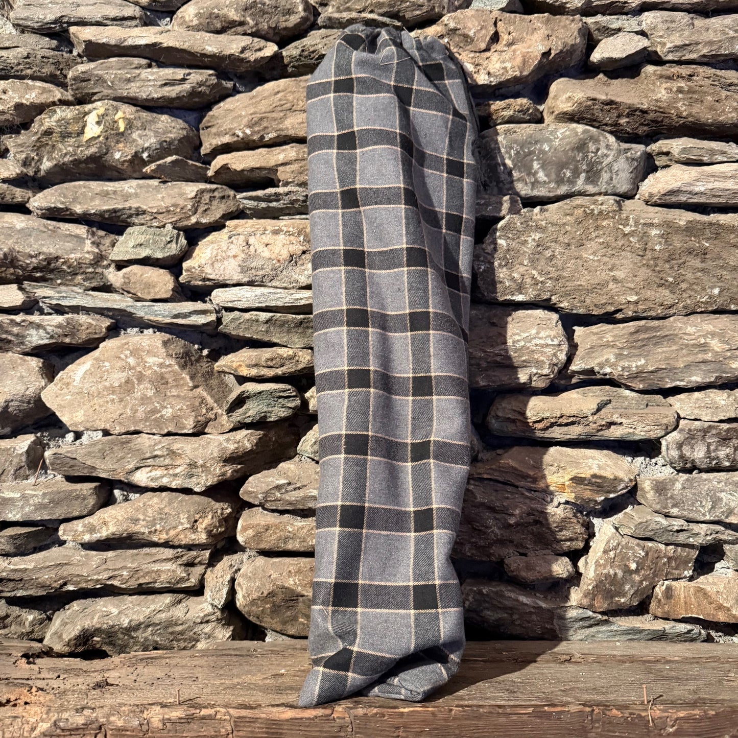 E-Minor Pentatonic Scale Carved Raven Axe Flute 432Hz 20"