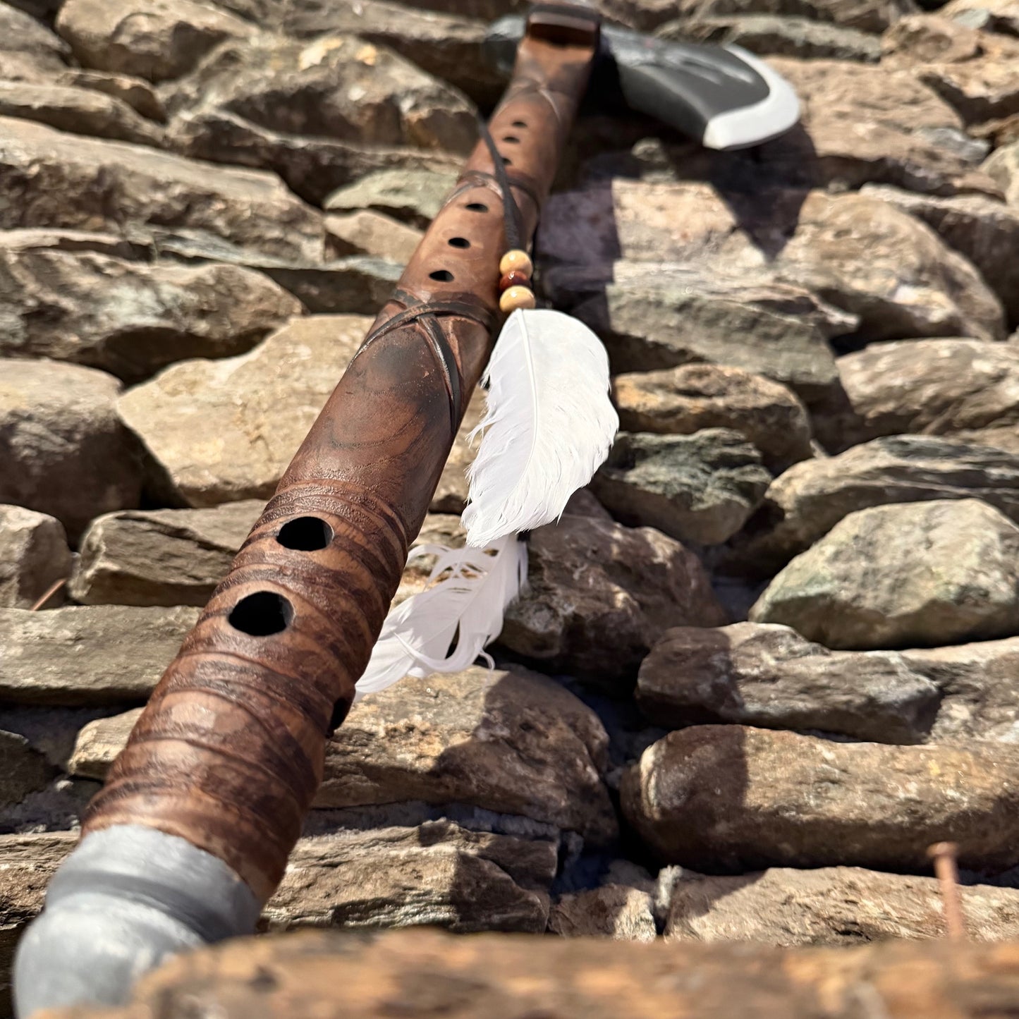 E-Minor Pentatonic Scale Carved Raven Axe Flute 432Hz 20"